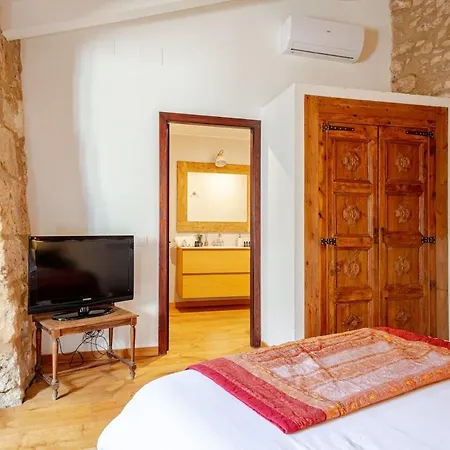 Masia La Torre Historia Encanto Y Naturaleza A Solo 10 Minutos De Sitges Gran Comodidad, Vista A Vinedos En Un Pueblo Autentico Viladellops